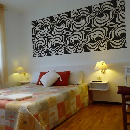 Alva Hotel *